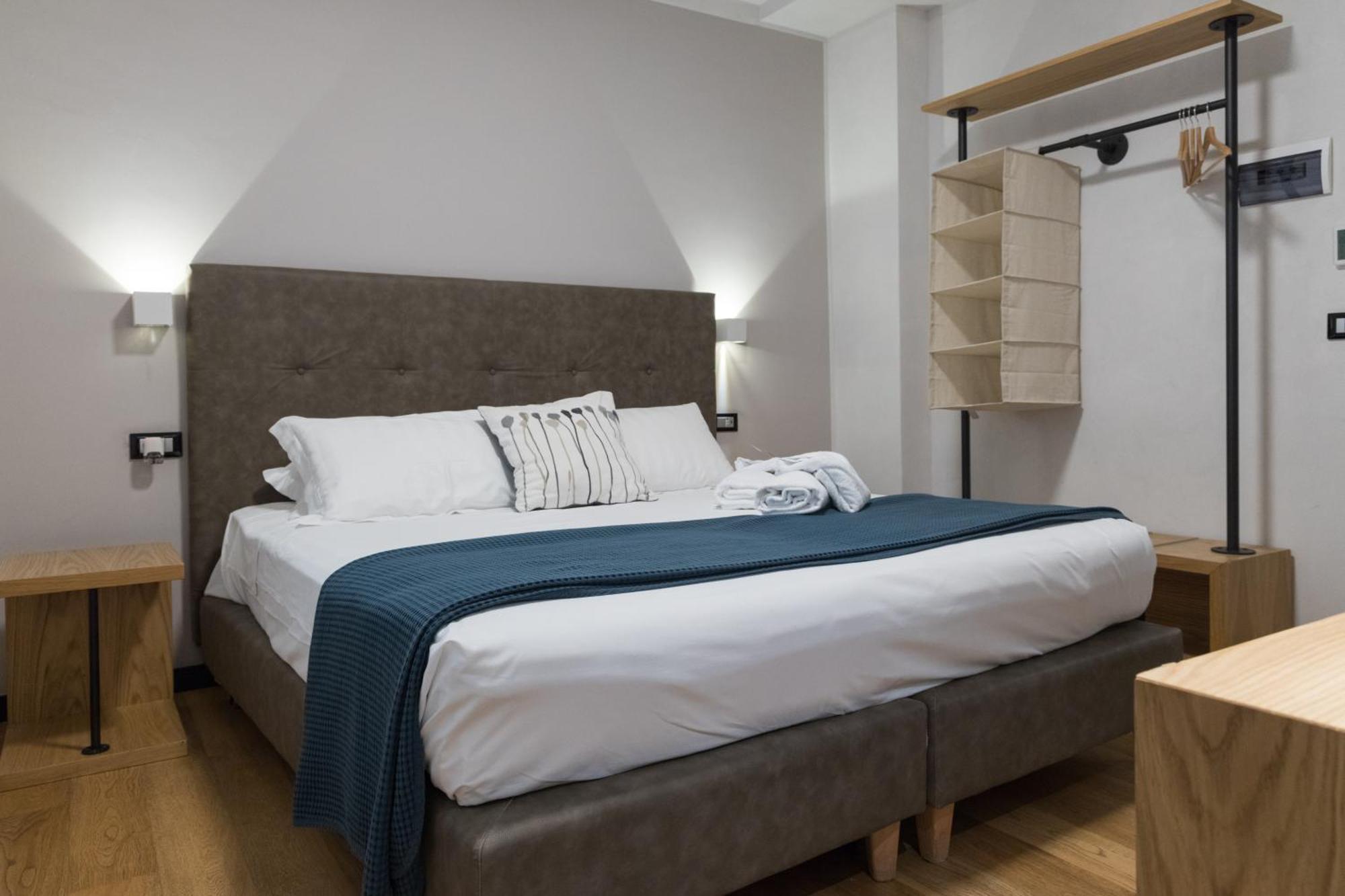 Hotel Doria Генуа Екстериор снимка