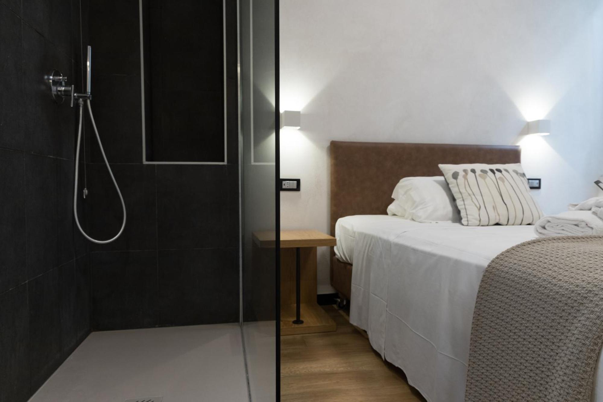 Hotel Doria Генуа Екстериор снимка