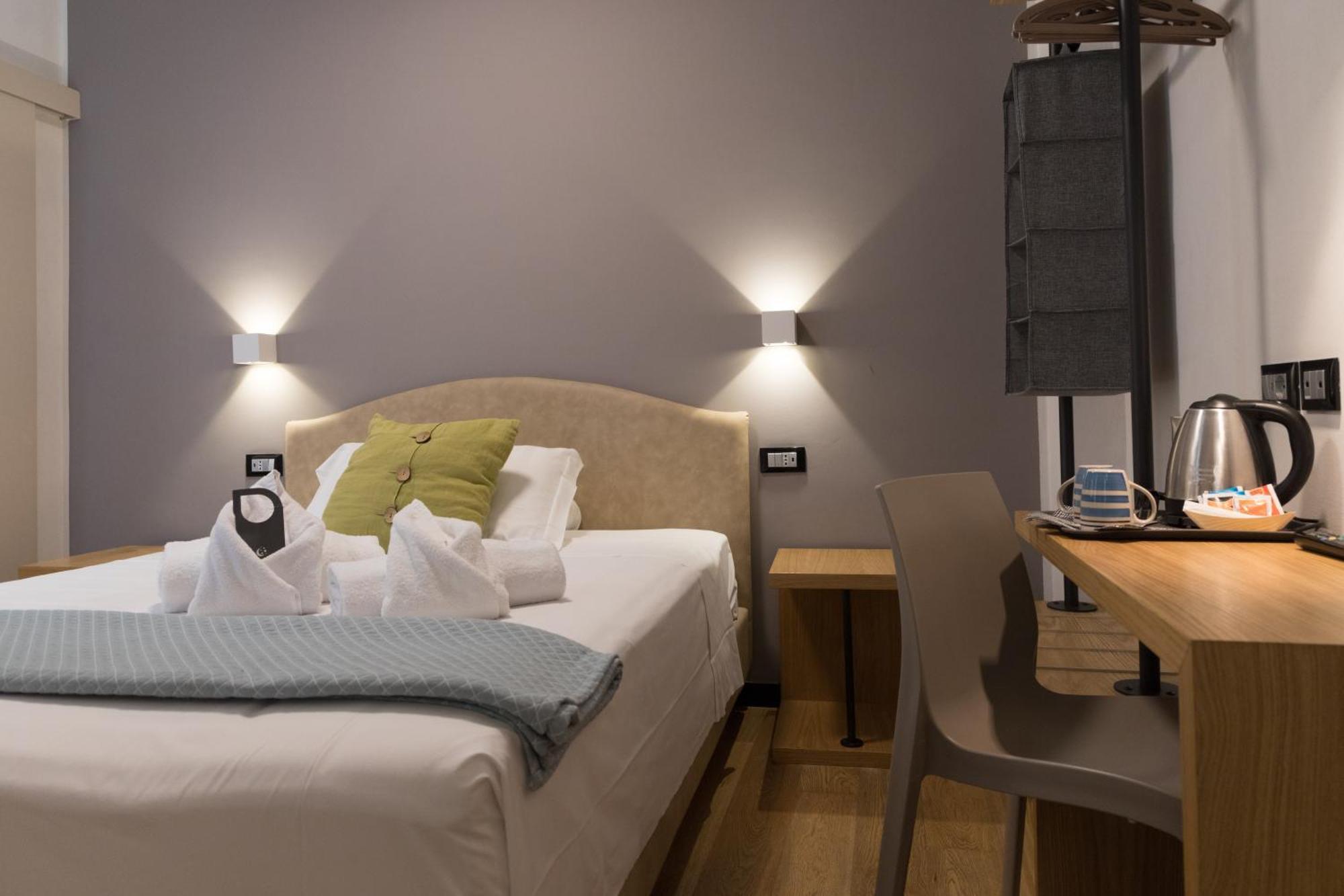 Hotel Doria Генуа Екстериор снимка