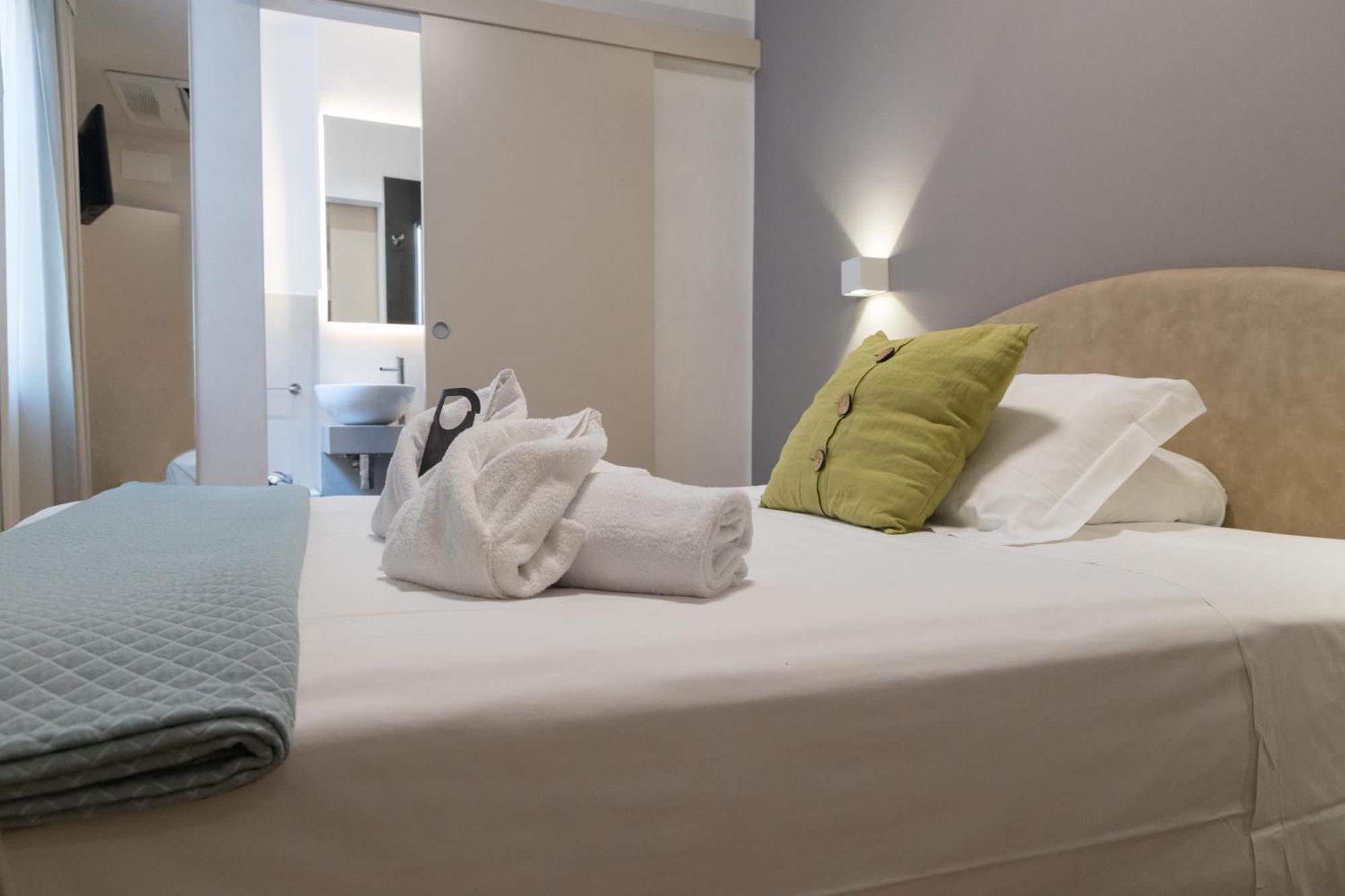 Hotel Doria Генуа Екстериор снимка