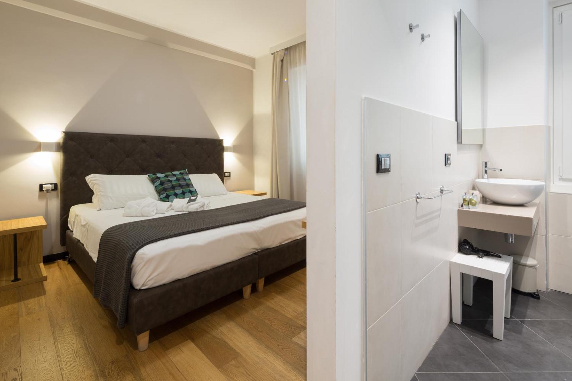 Hotel Doria Генуа Екстериор снимка