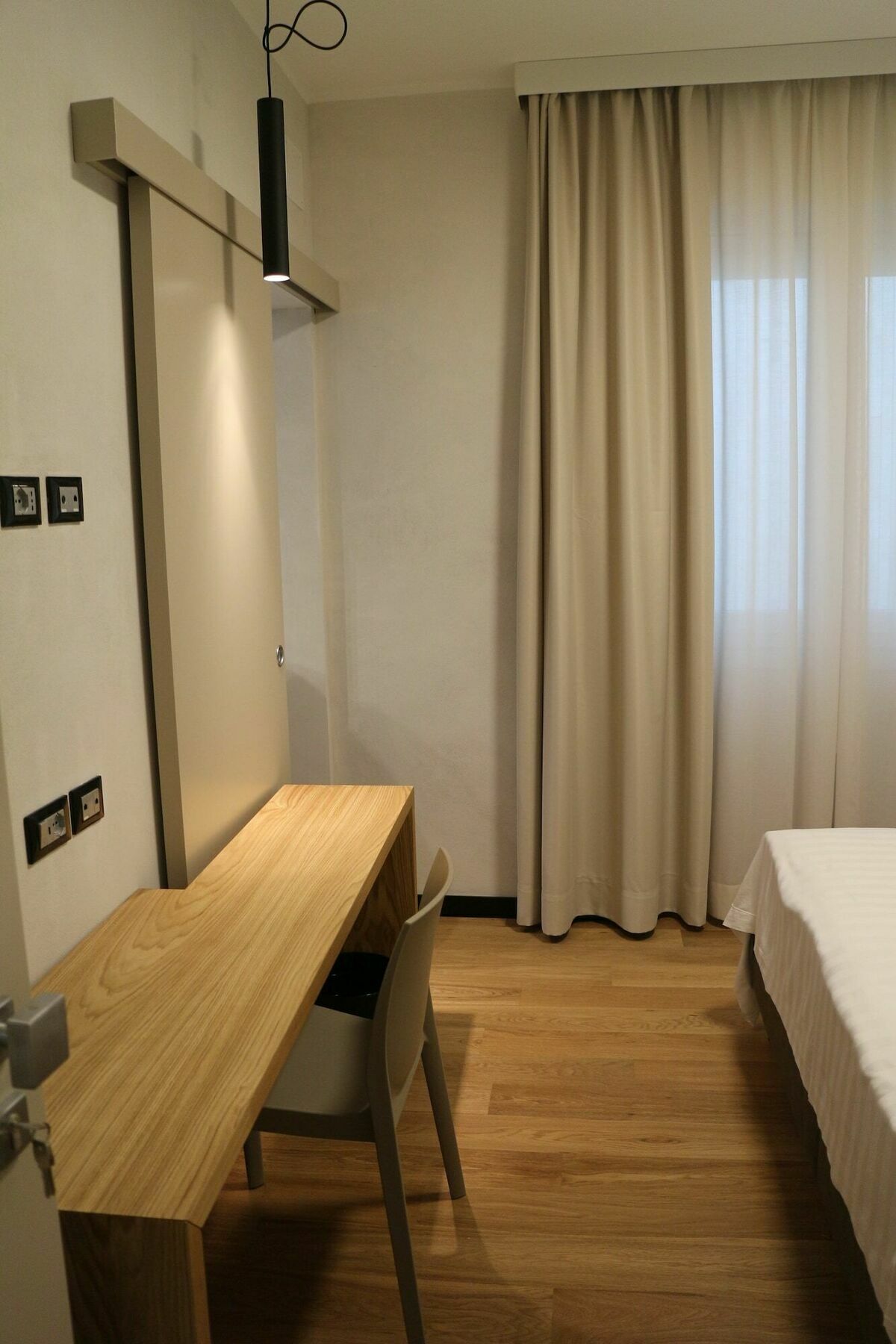 Hotel Doria Генуа Екстериор снимка